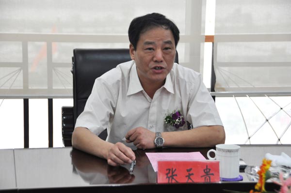 4.繁昌縣人大常委會副主任張?zhí)熨F對華億來荻港鎮(zhèn)投資表示誠摯歡迎，并期望政府能積極配合項目順利開展.jpg