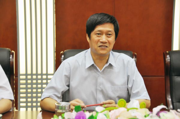 3.項(xiàng)義水董事長介紹集團(tuán)產(chǎn)業(yè)發(fā)展情況.jpg
